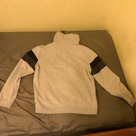 H&M Men’s Turtleneck Sweater - Picture 2 of 3